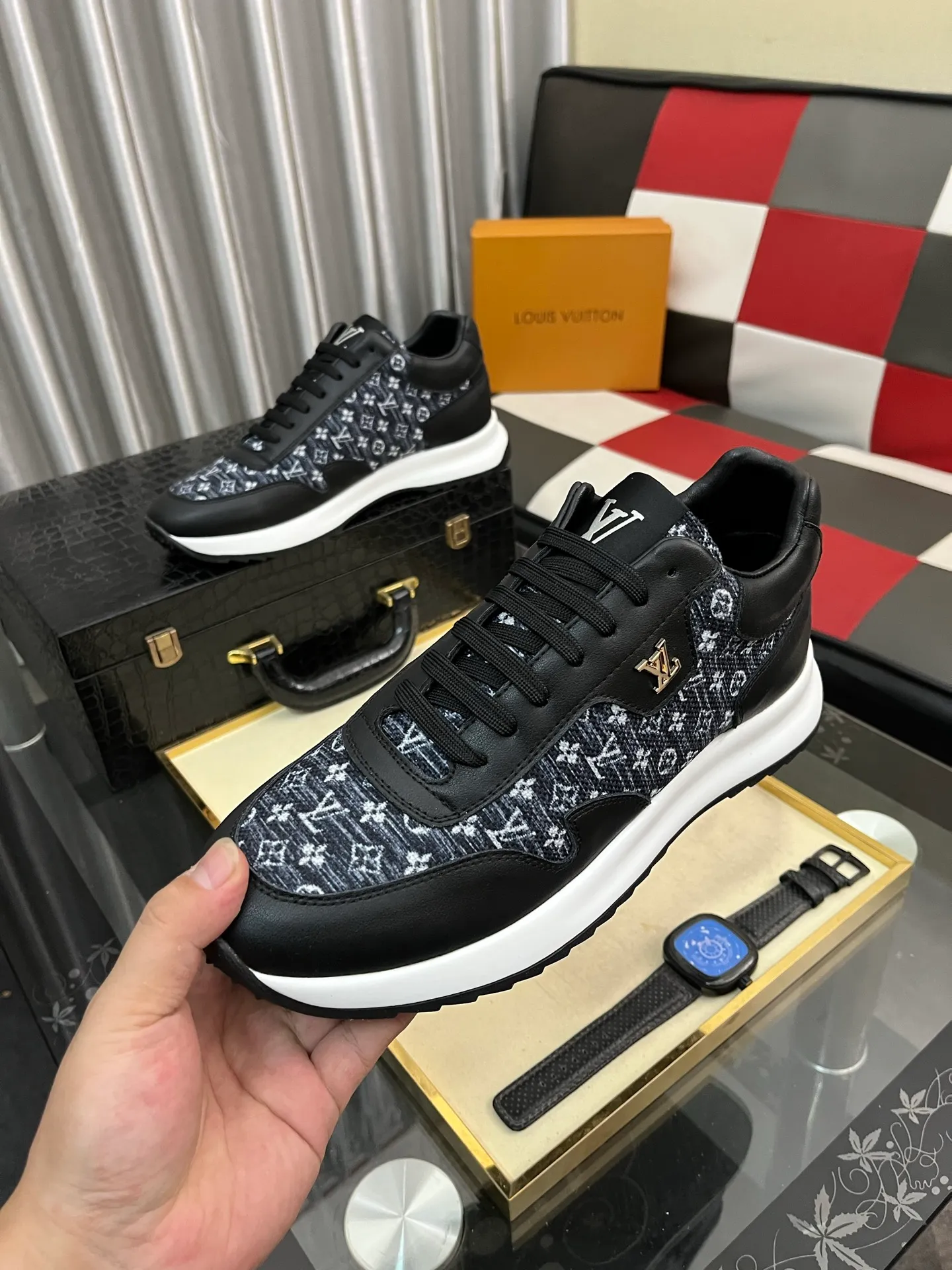 Men's shoes 💰438⌚️⌚️LV Louis Vuitton. The latest fashionable casual shoes are popular in physical stores. New spring and summer comfortable imported custom original cowhide, unique jacquard fabric element design. With sheepskin lining, Lv original bottom, [sun][sun] high-end packaging and high quality💪Details determine the quality, you can enter and exit the counter at will, welcome to compare🇮🇹Number of sizes 38-443️⃣Color options available